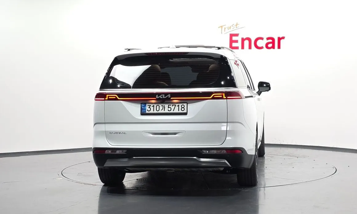 Kia Carnival — фото 3