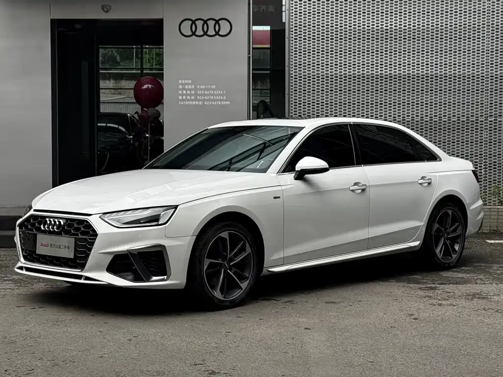 Audi A4L — фото 1