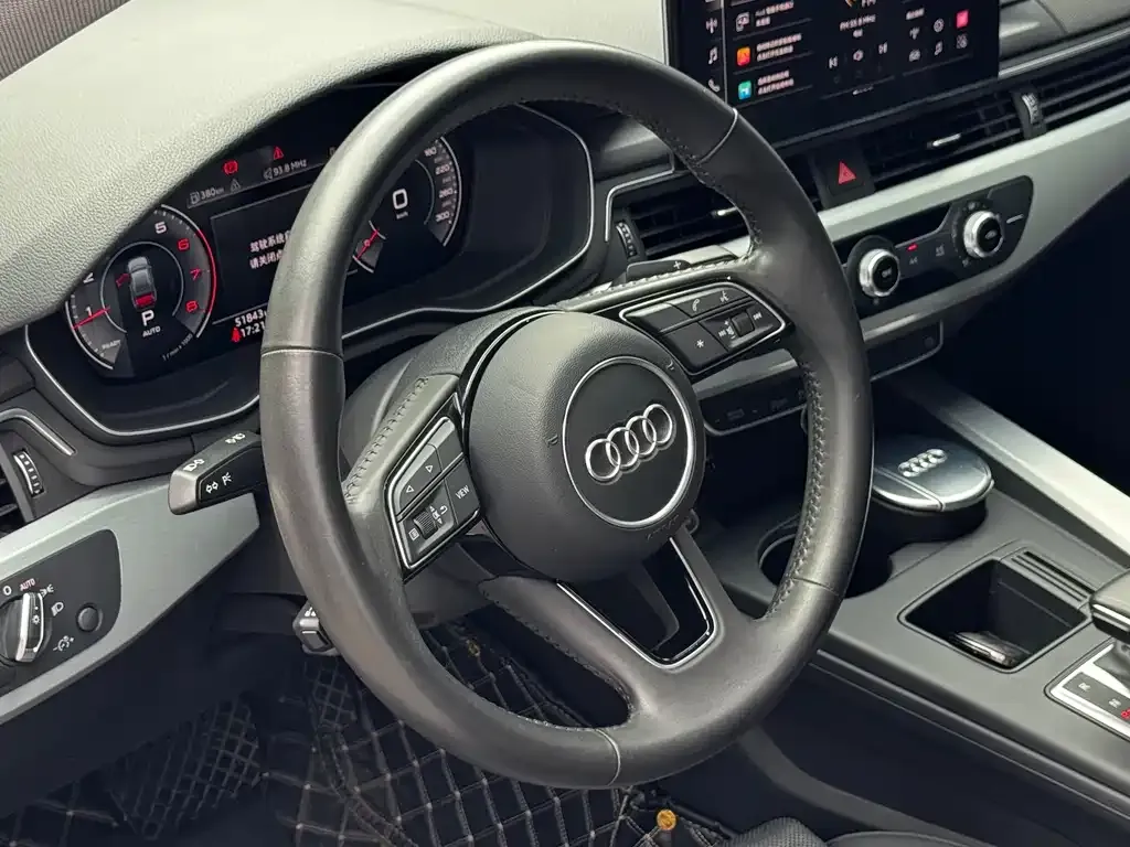Audi A4L — фото 5