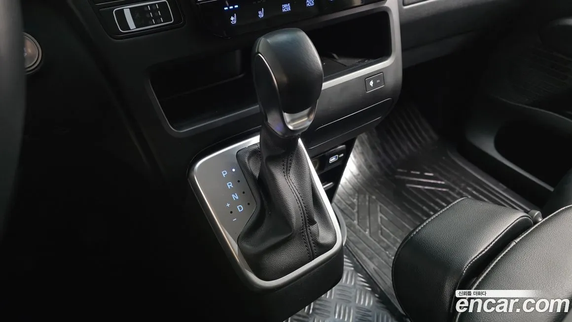Hyundai Staria — фото 3