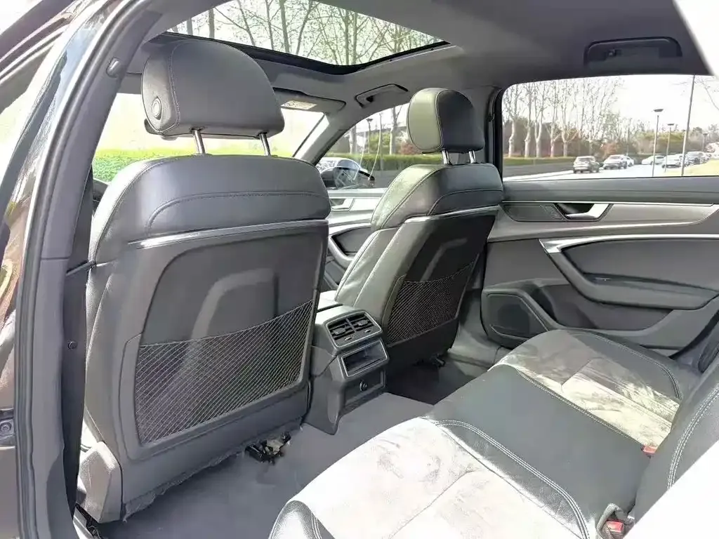 Audi A6L 2021 из CN, фото 2