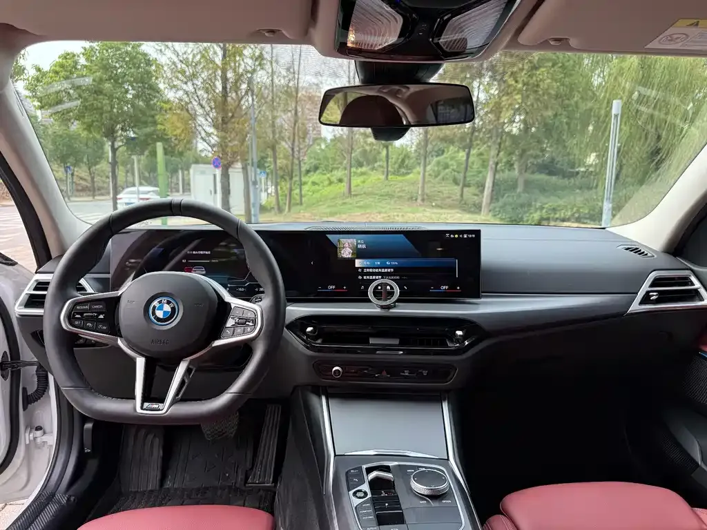BMW i3 2025 из CN, фото 3