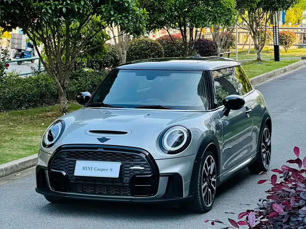MINI Cooper (3-door) — фото 1