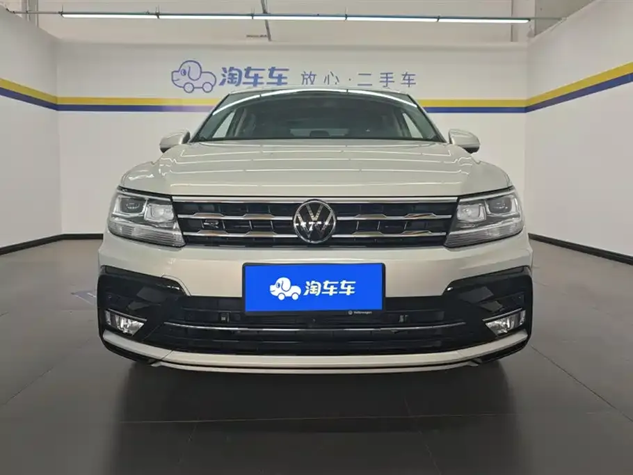 Volkswagen Tiguan L — фото 4