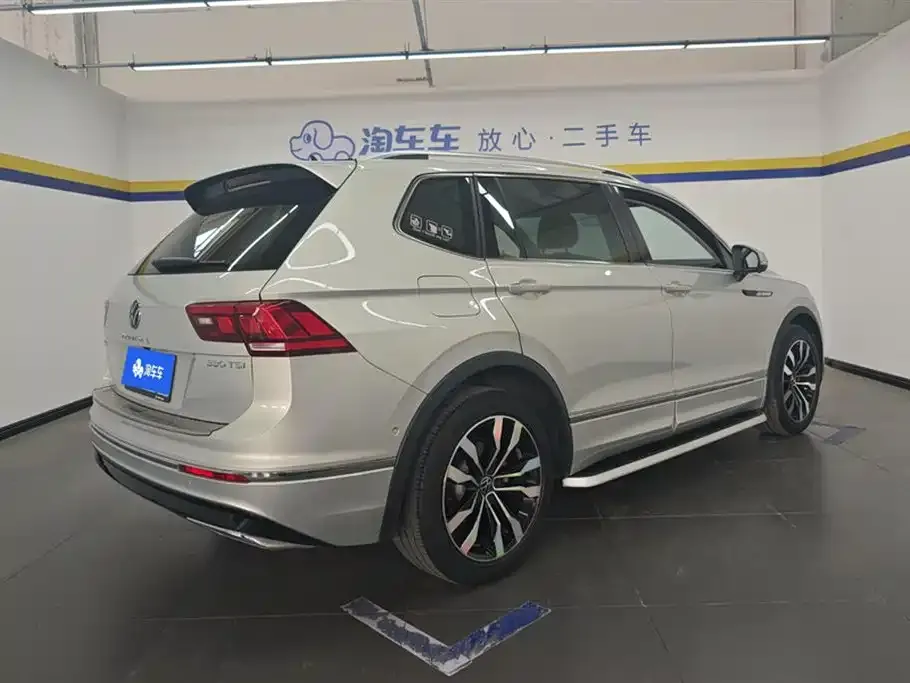 Volkswagen Tiguan L — фото 8
