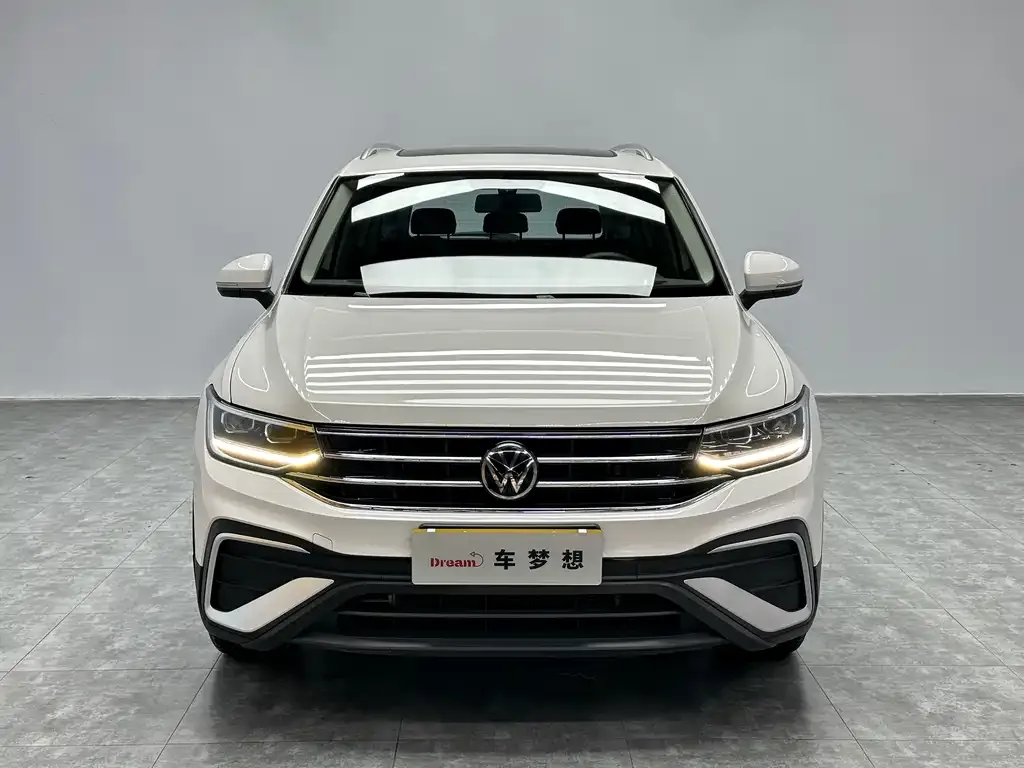 Volkswagen Tiguan L — фото 5