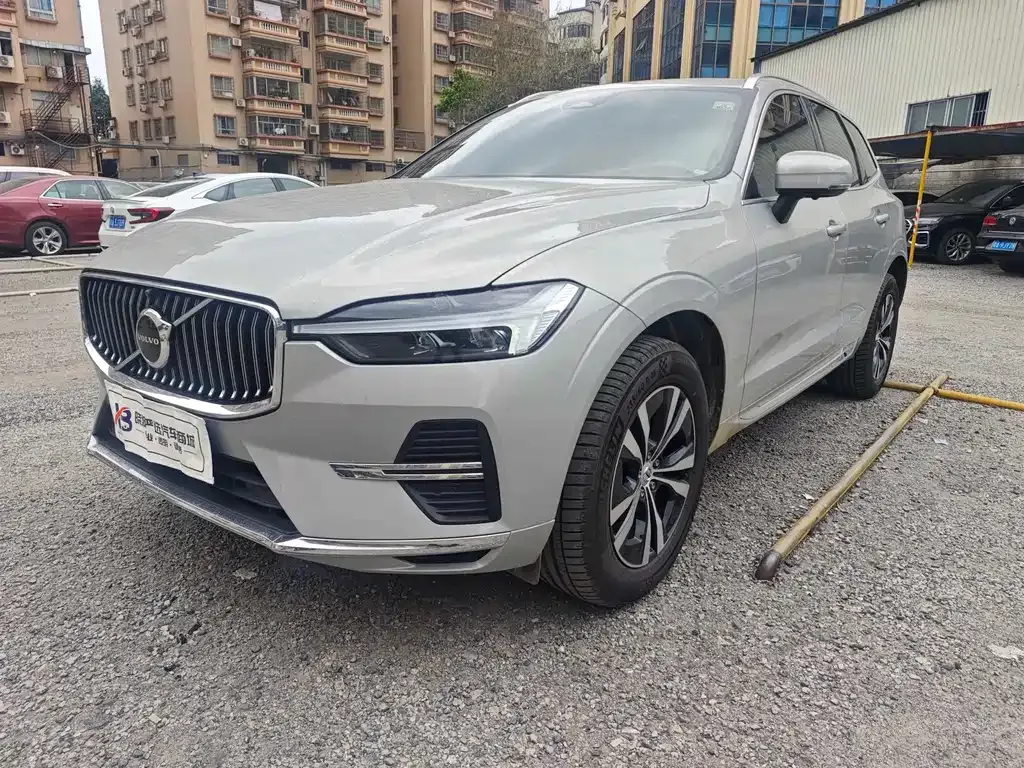 Volvo XC60 — фото 4
