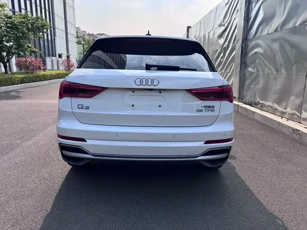 Audi Q3 — фото 8