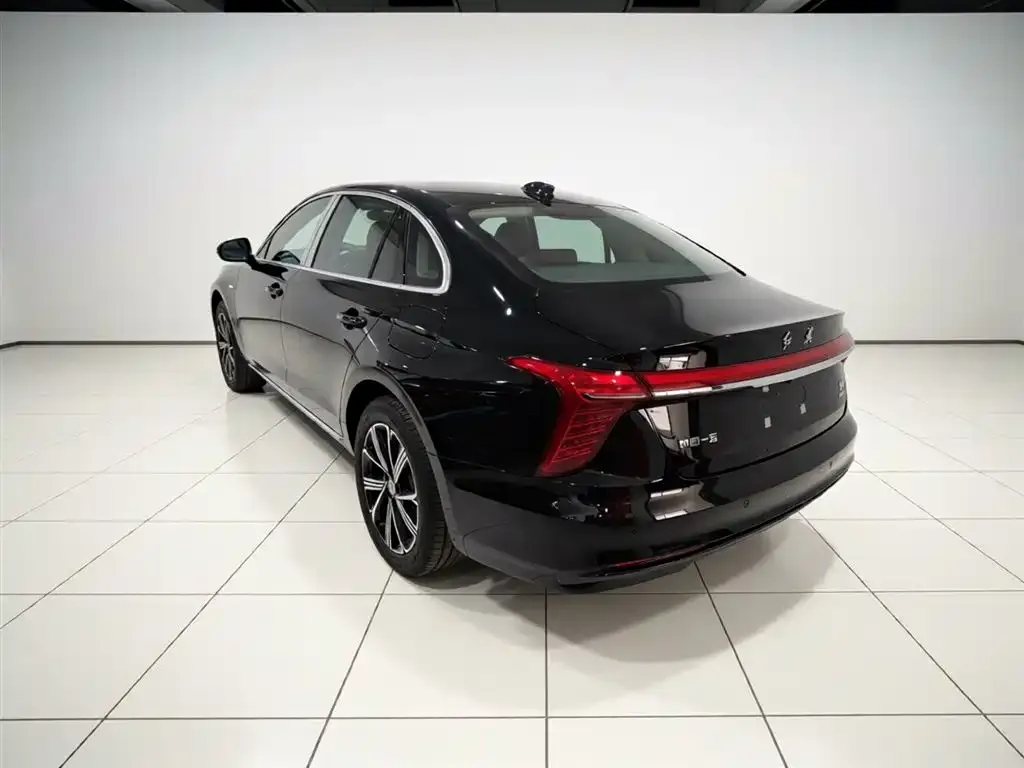 Hongqi H5 PHEV 2025 из CN, фото 2