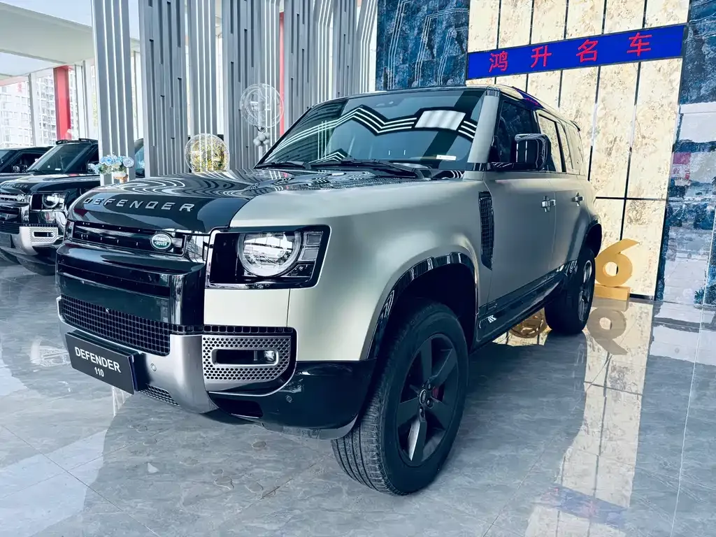 Land Rover Defender — фото 1