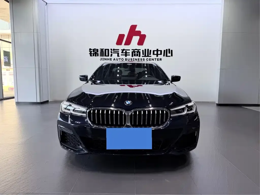 BMW 5 Series — фото 10
