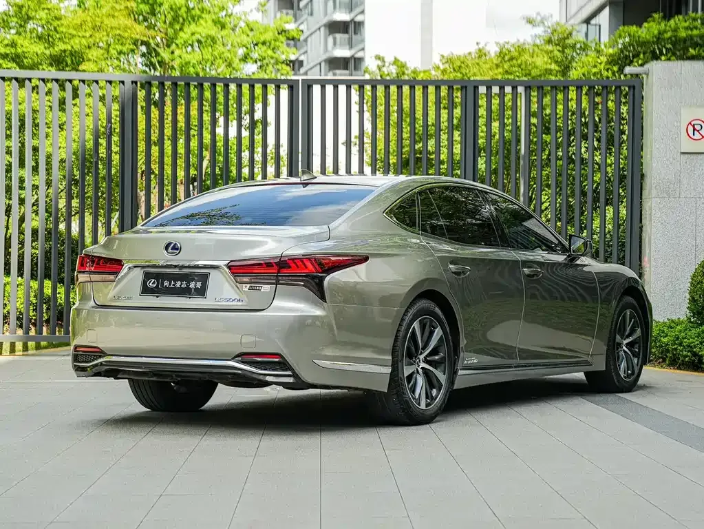 Lexus LS 2022 из CN, фото 9