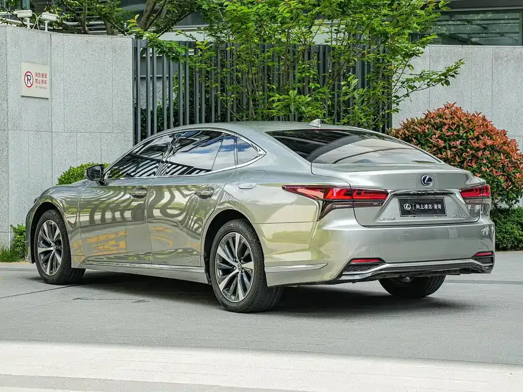 Lexus LS 2022 из CN, фото 8