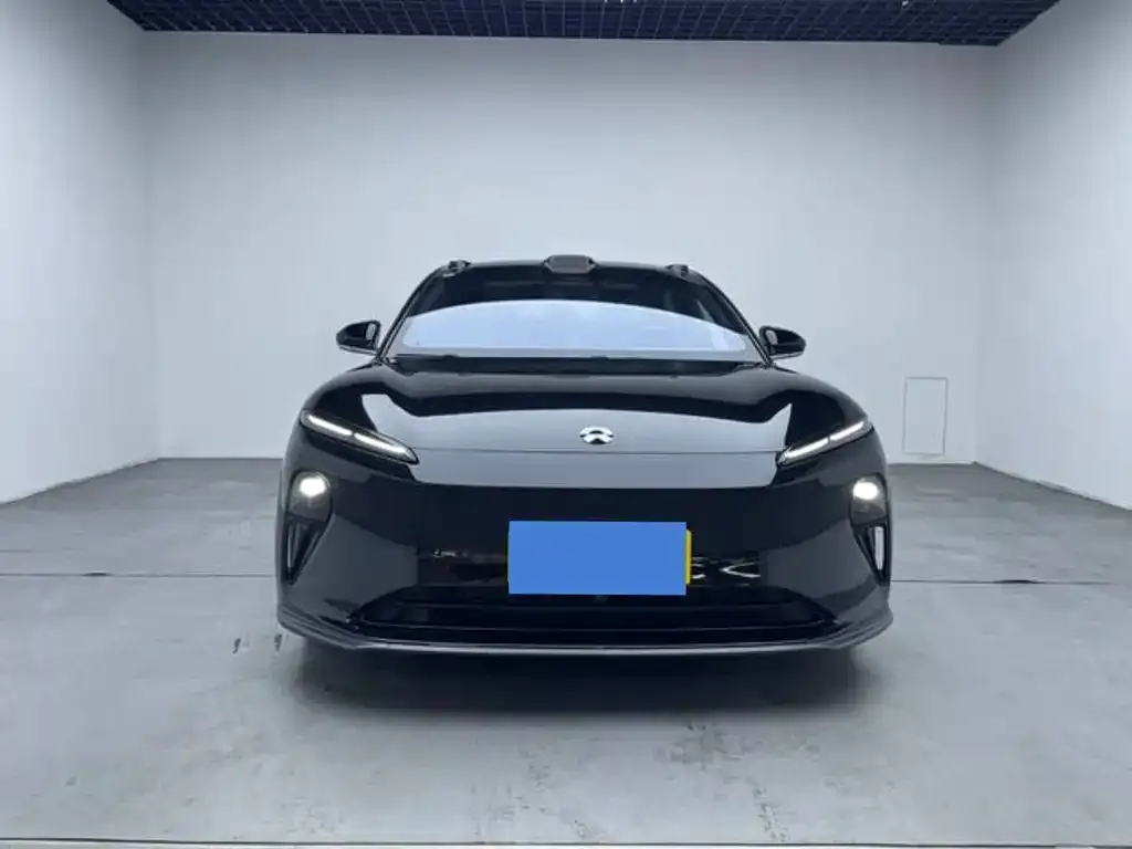NIO ET5