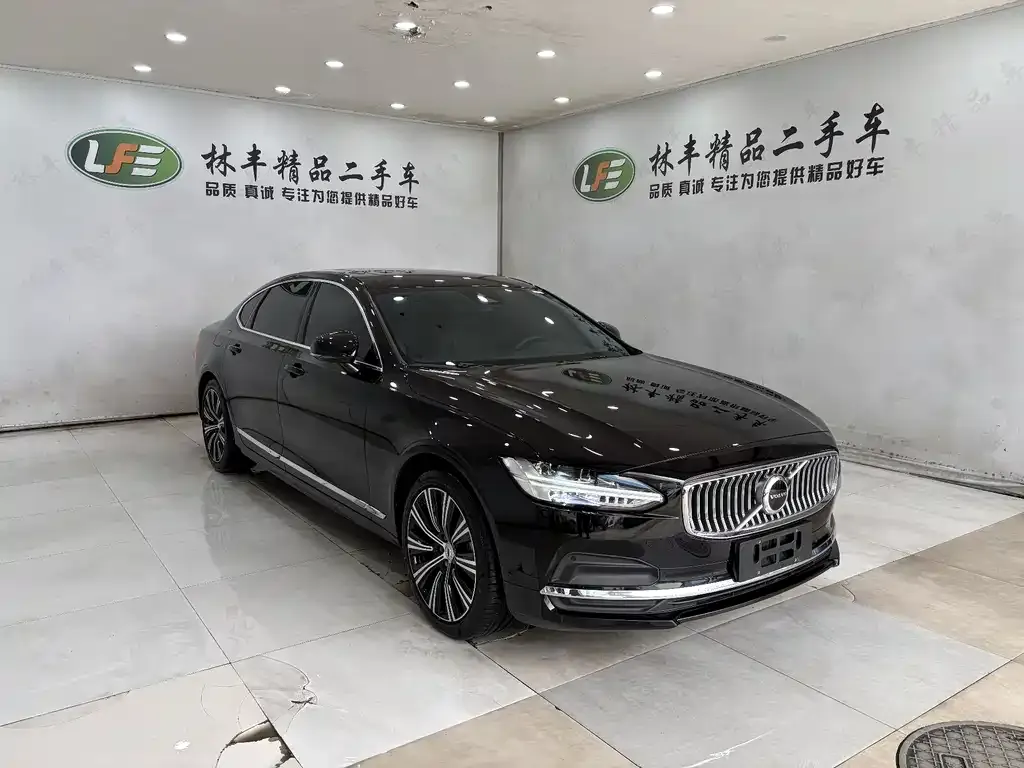 Volvo S90 2024 из CN, фото 6