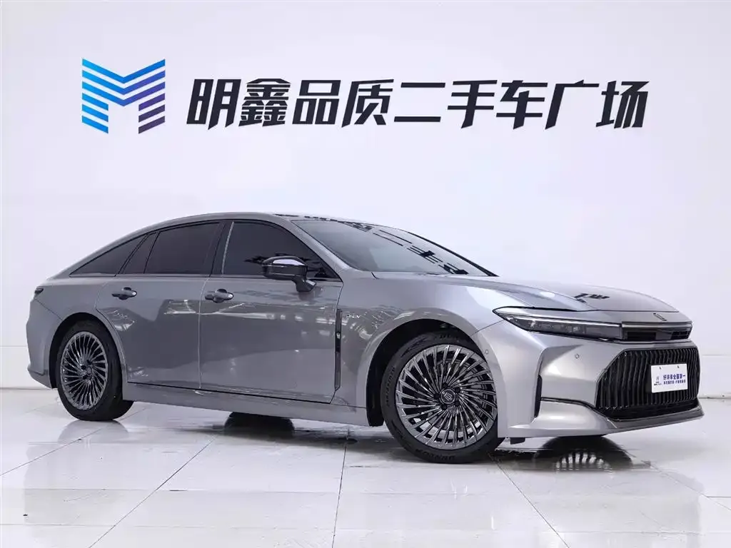 Toyota Crown (Import) 2025 из CN, фото 4
