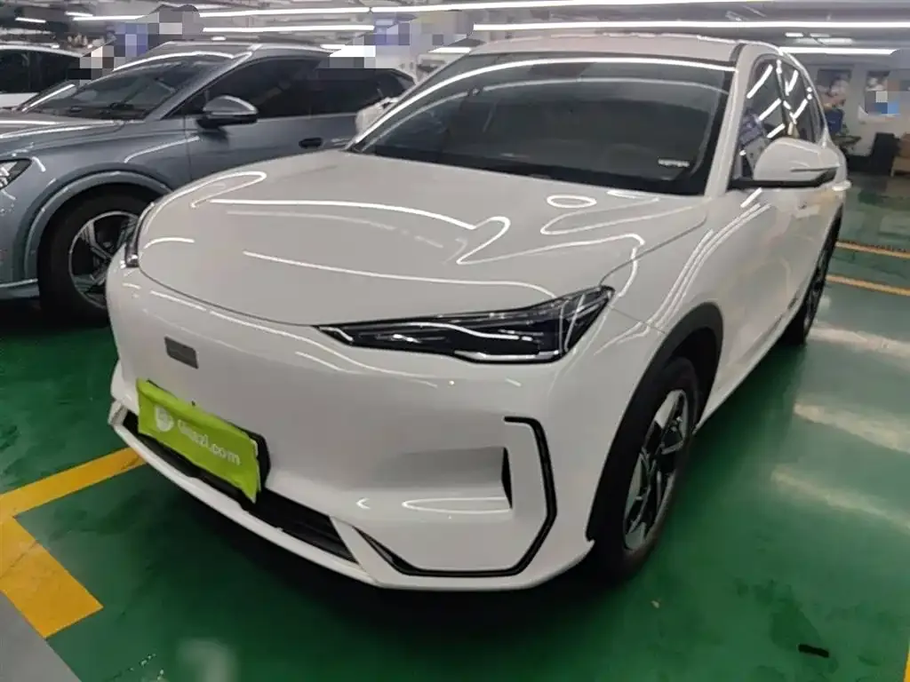 Geely Galaxy E5
