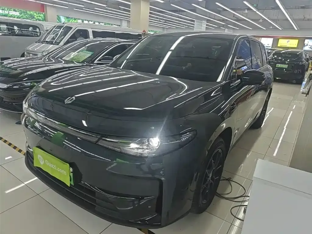 Leapmotor C10