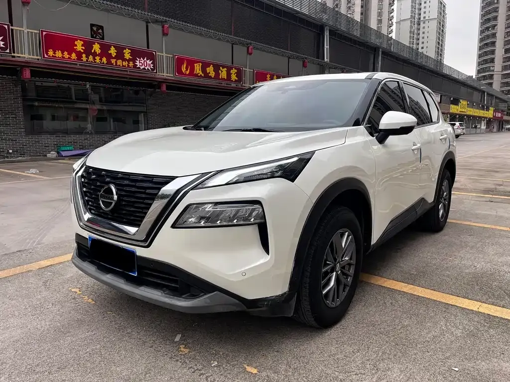 Nissan X-Trail — фото 1