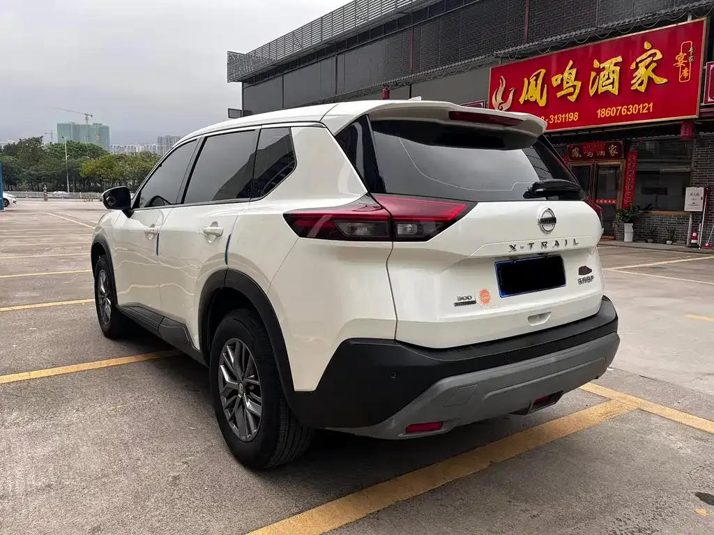 Nissan X-Trail — фото 10