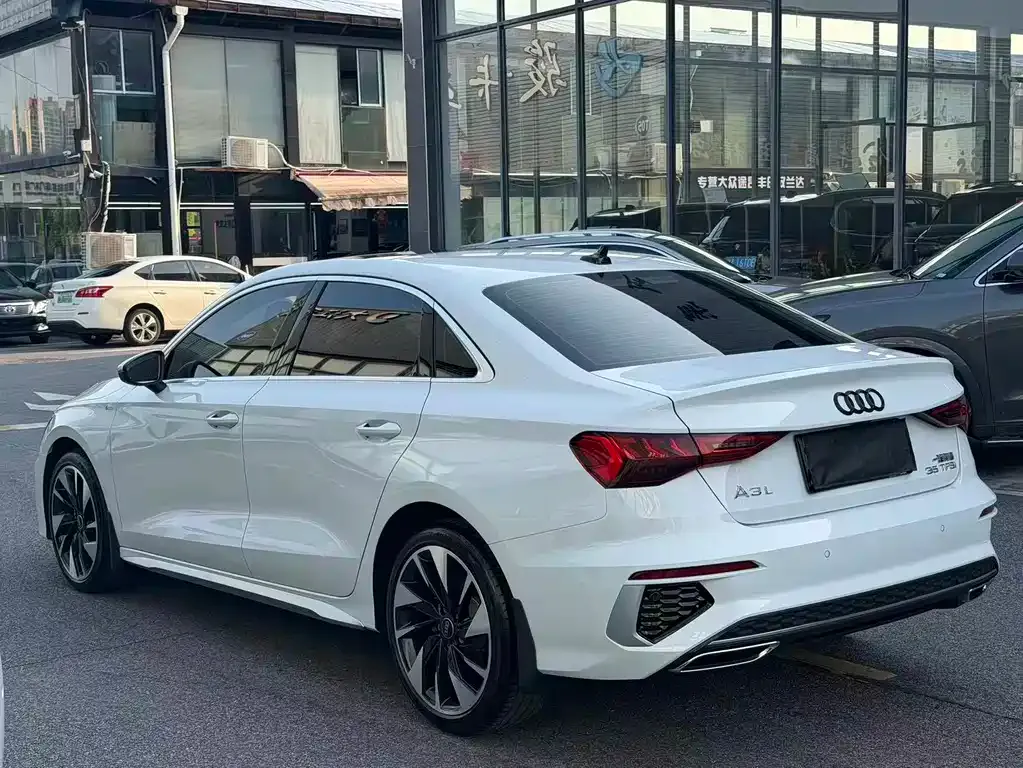 Audi A3 — фото 9