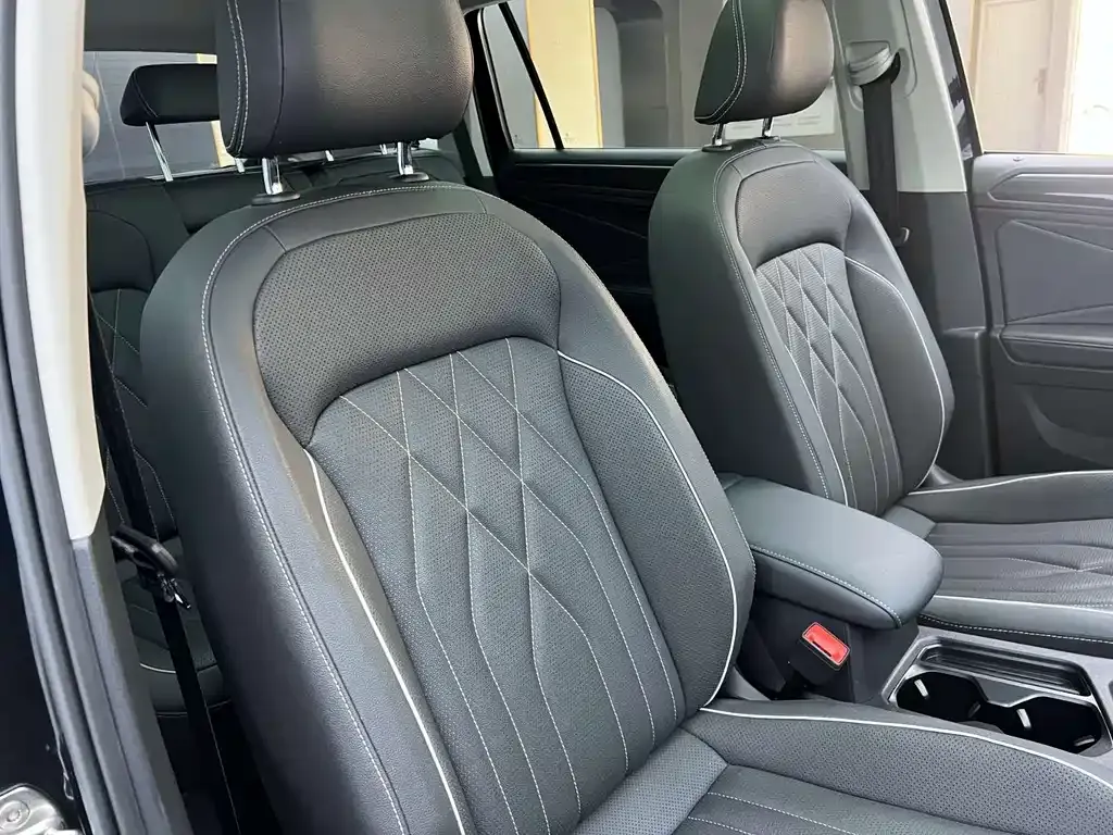 Volkswagen Tiguan L 2023 из CN, фото 8