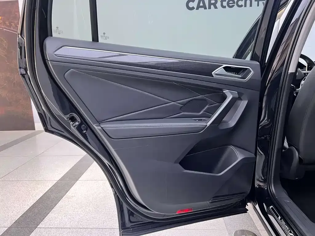Volkswagen Tiguan L 2023 из CN, фото 9