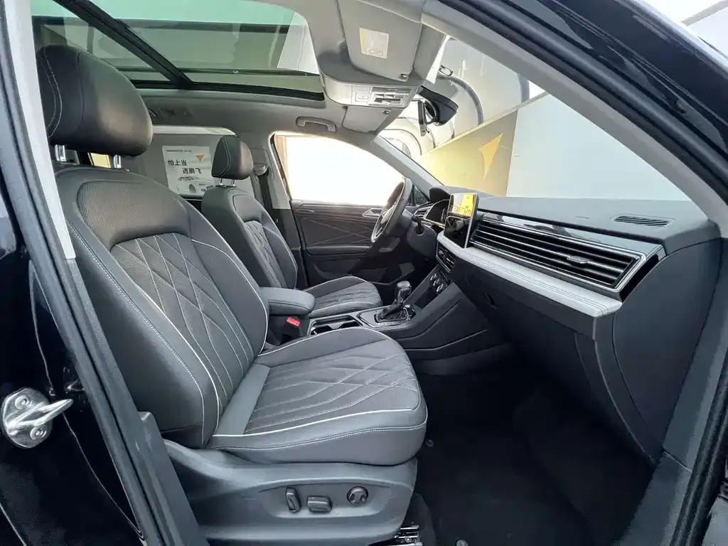 Volkswagen Tiguan L 2023 из CN, фото 2