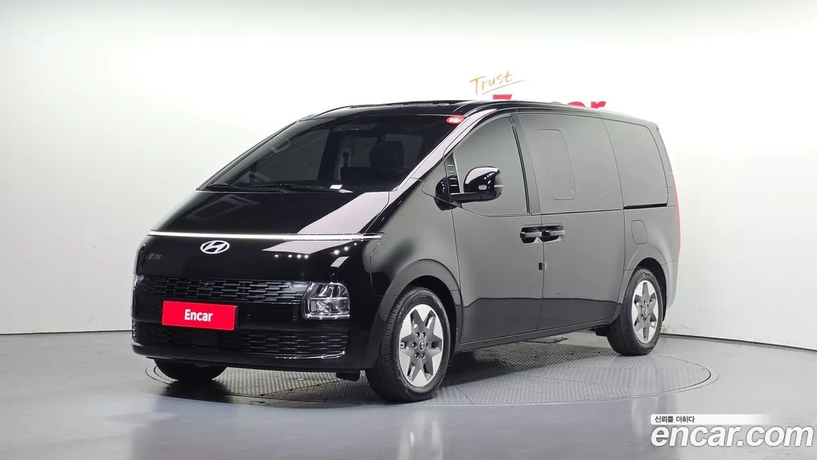 Hyundai Staria