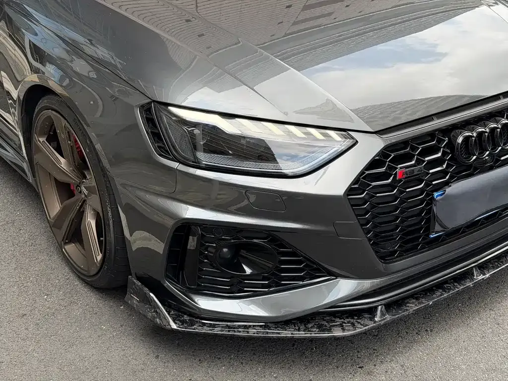 Audi RS 4 — фото 9