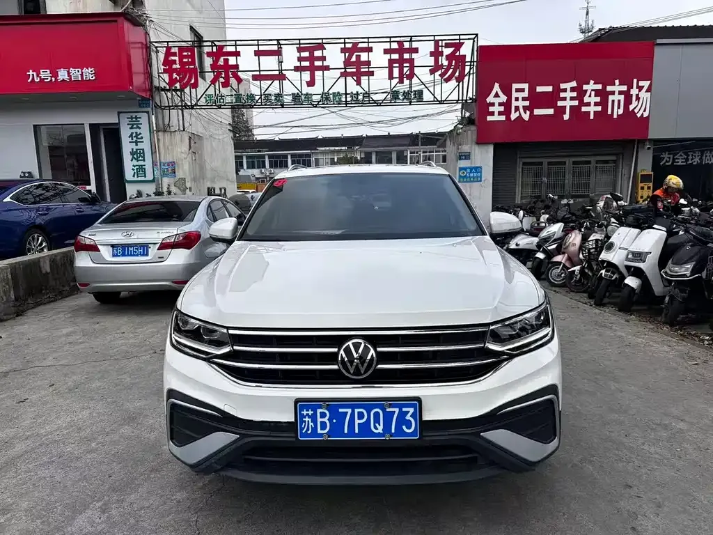 Volkswagen Tiguan L — фото 6