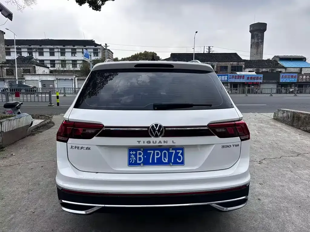 Volkswagen Tiguan L — фото 3