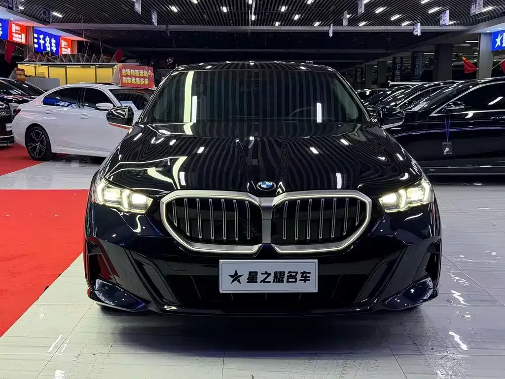 BMW 5 Series — фото 2