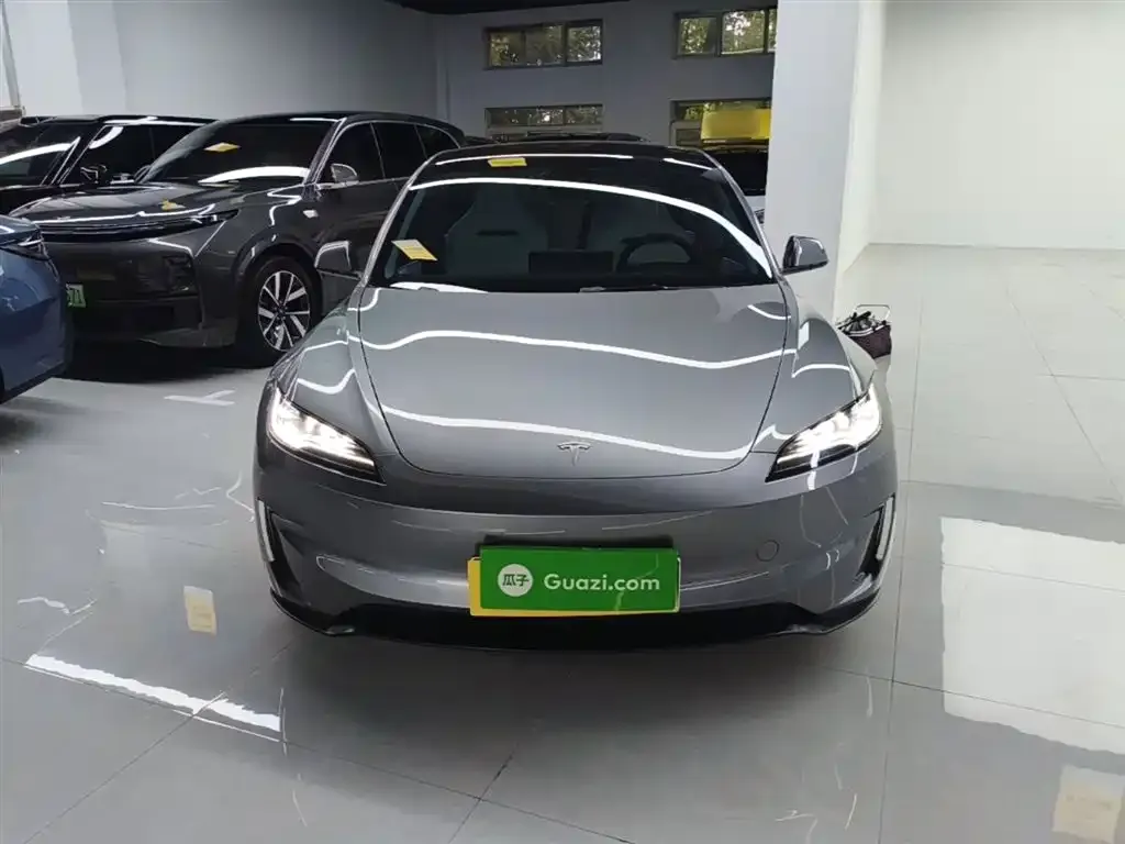 Tesla Model 3 — фото 2