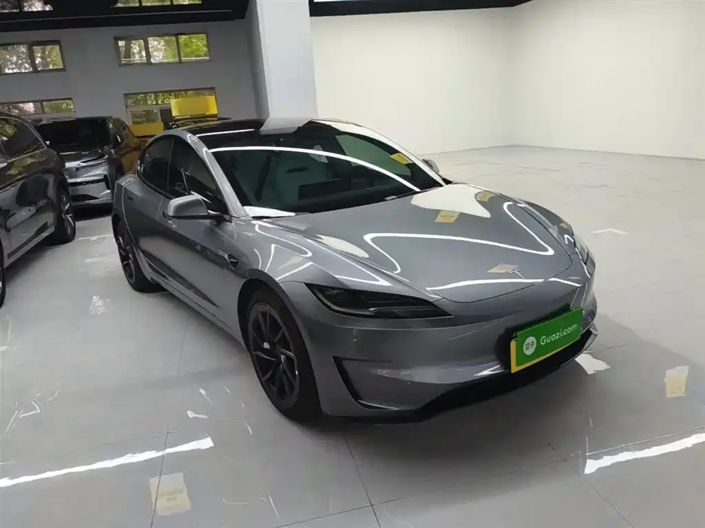 Tesla Model 3 — фото 4