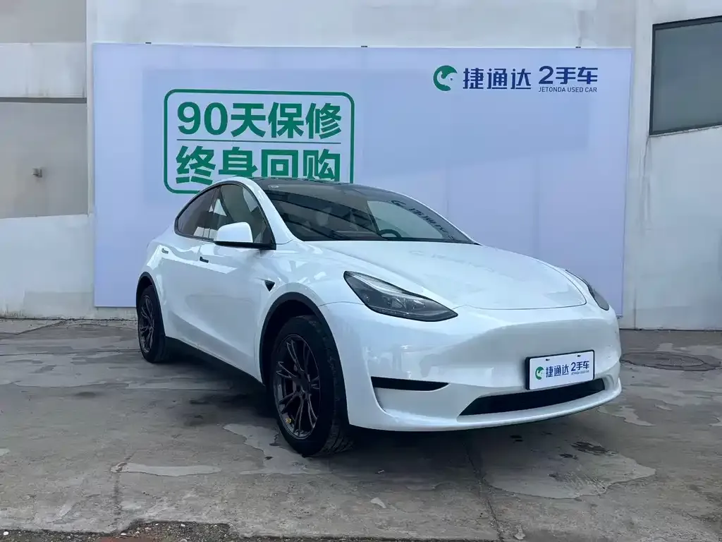 Tesla Model Y — фото 8