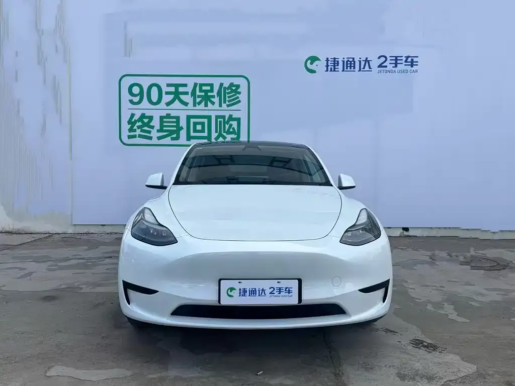 Tesla Model Y — фото 10