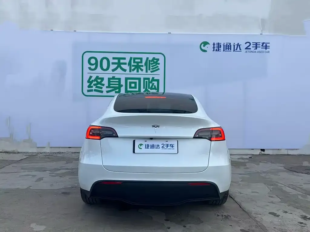 Tesla Model Y — фото 6