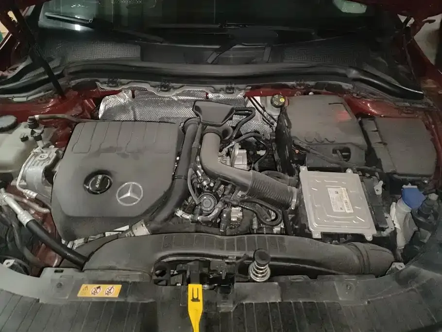 Mercedes-Benz GLA — фото 10