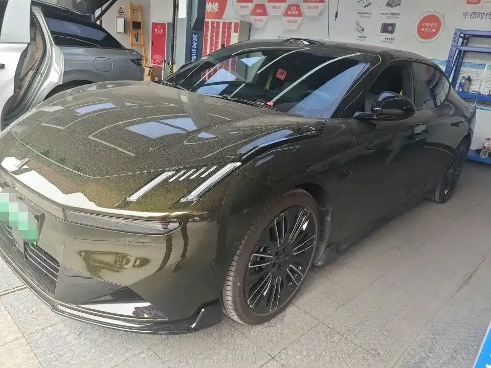 Lynk & Co 10 EM-P
