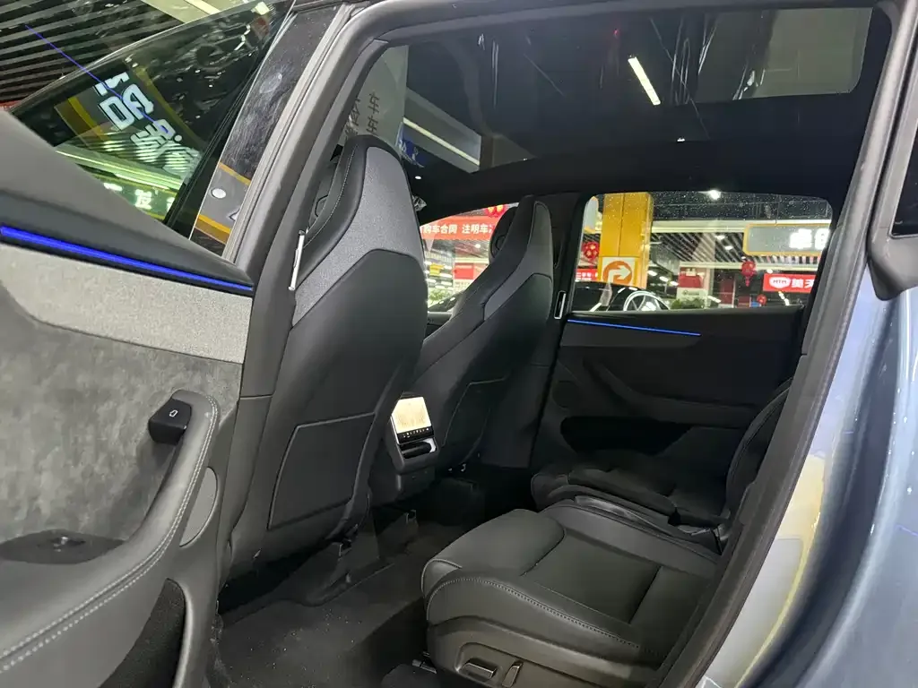Tesla Model Y L 2026 из CN, фото 2