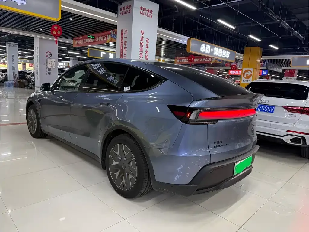 Tesla Model Y L 2026 из CN, фото 6