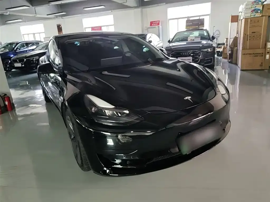 Tesla Model 3 — фото 6