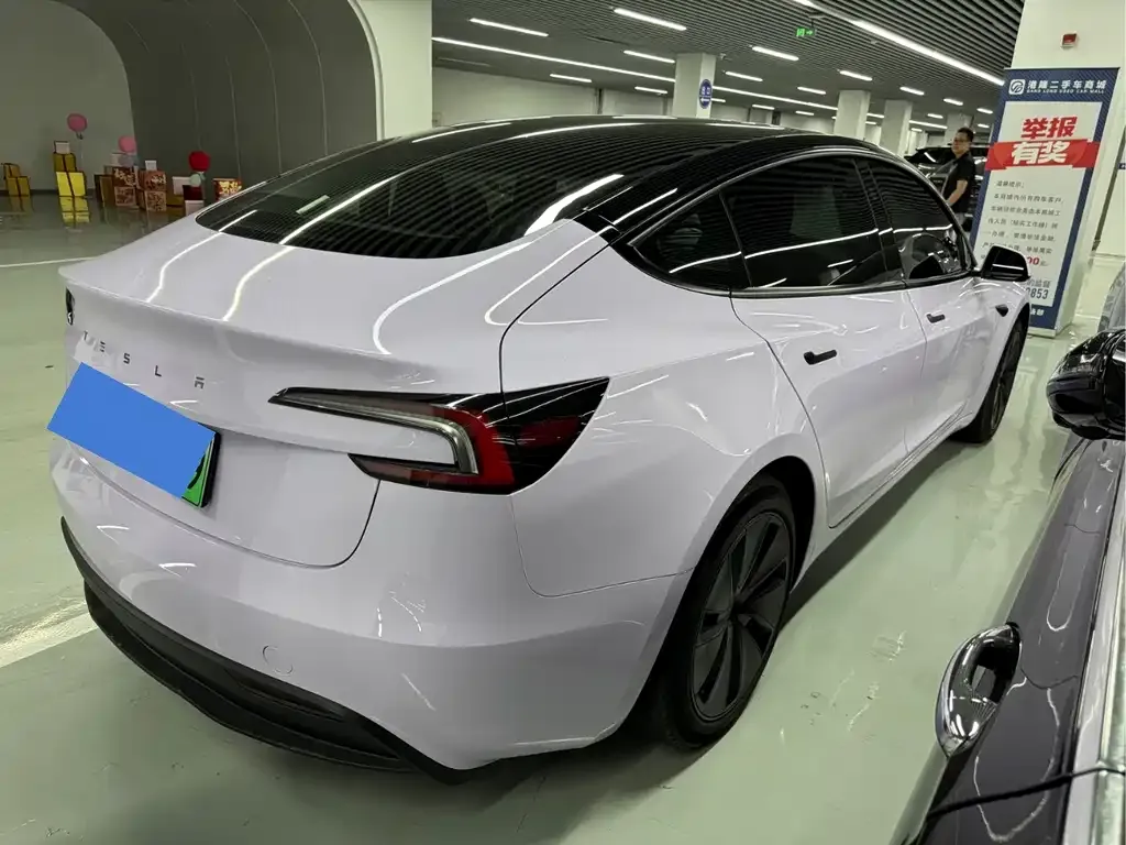 Tesla Model 3 — фото 4