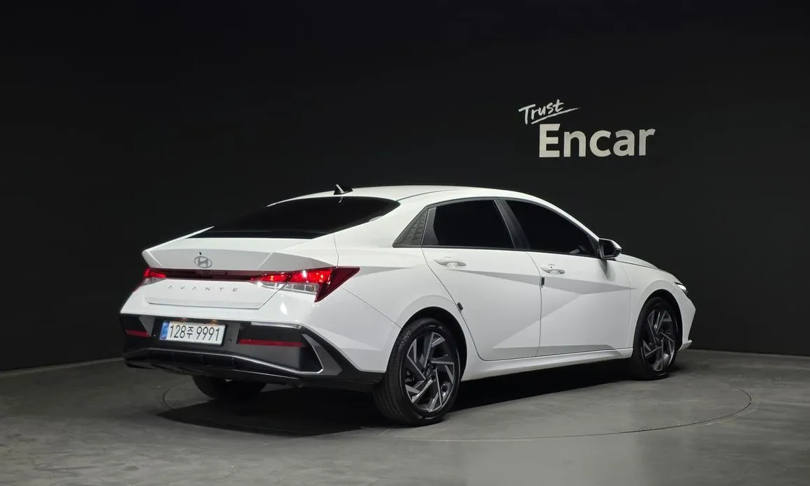 Hyundai AVANTE — фото 9