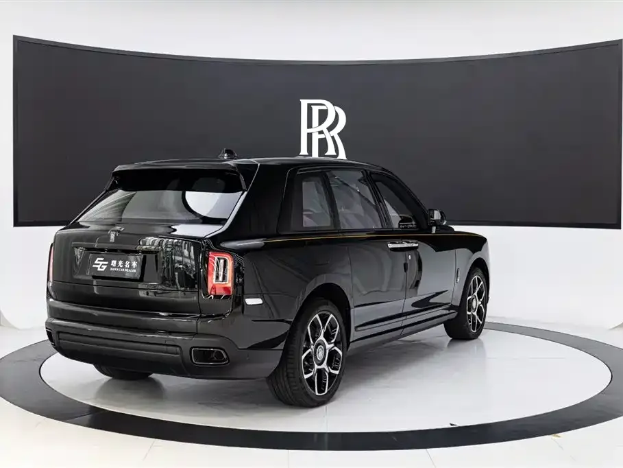 Rolls-Royce Cullinan — фото 9