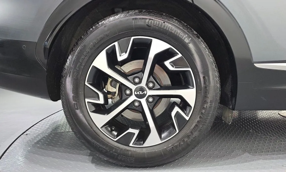Kia Sportage — фото 9