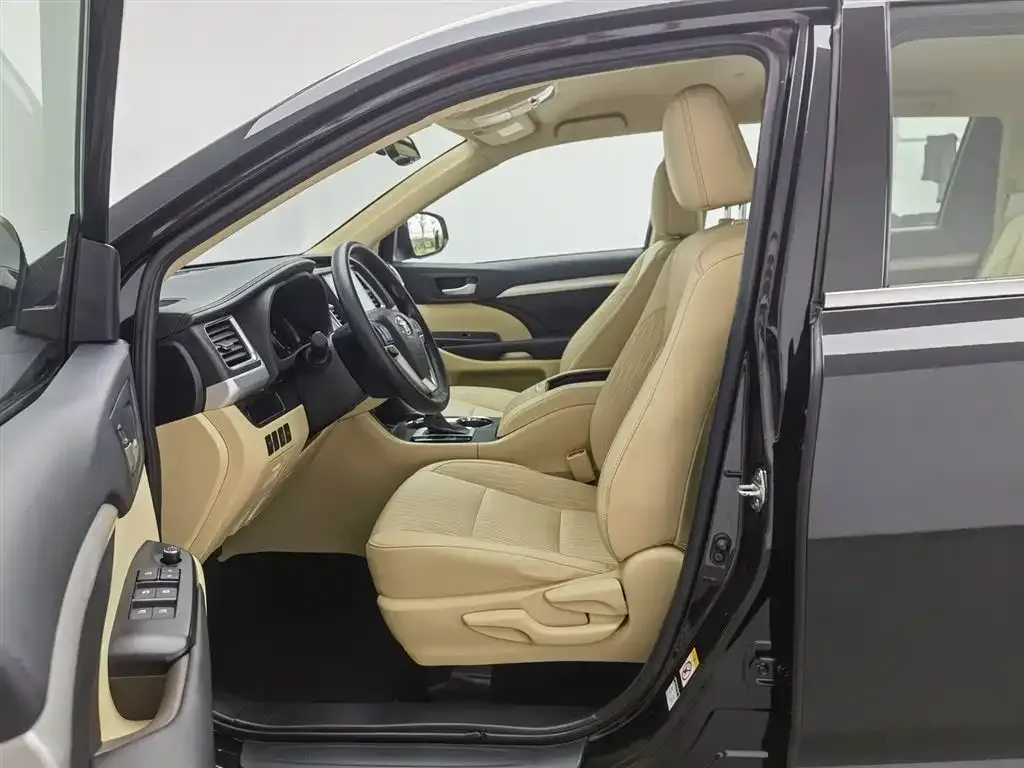 Toyota Highlander 2022 из CN, фото 9