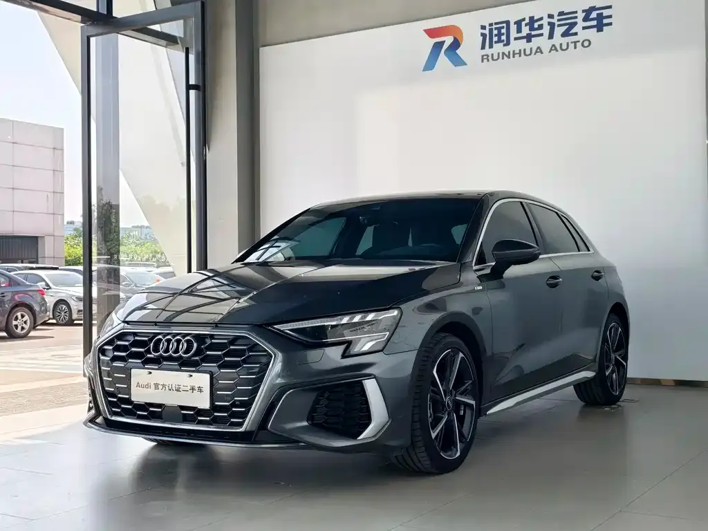 Audi A3 2024 из CN, фото 1