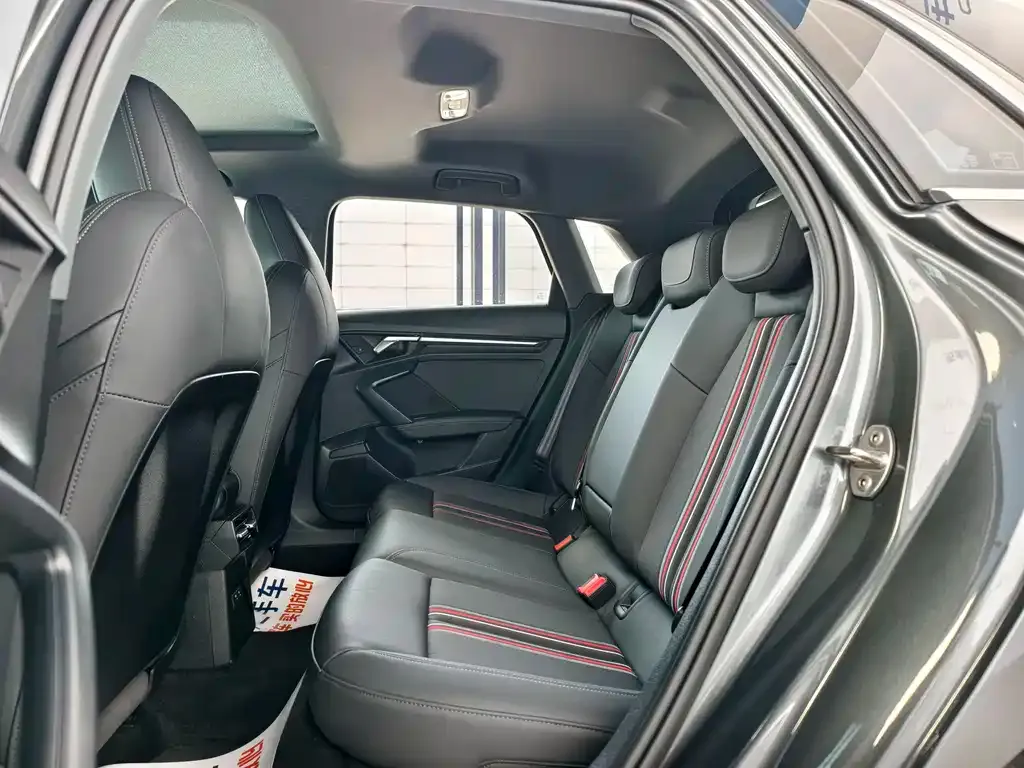 Audi A3 2024 из CN, фото 7
